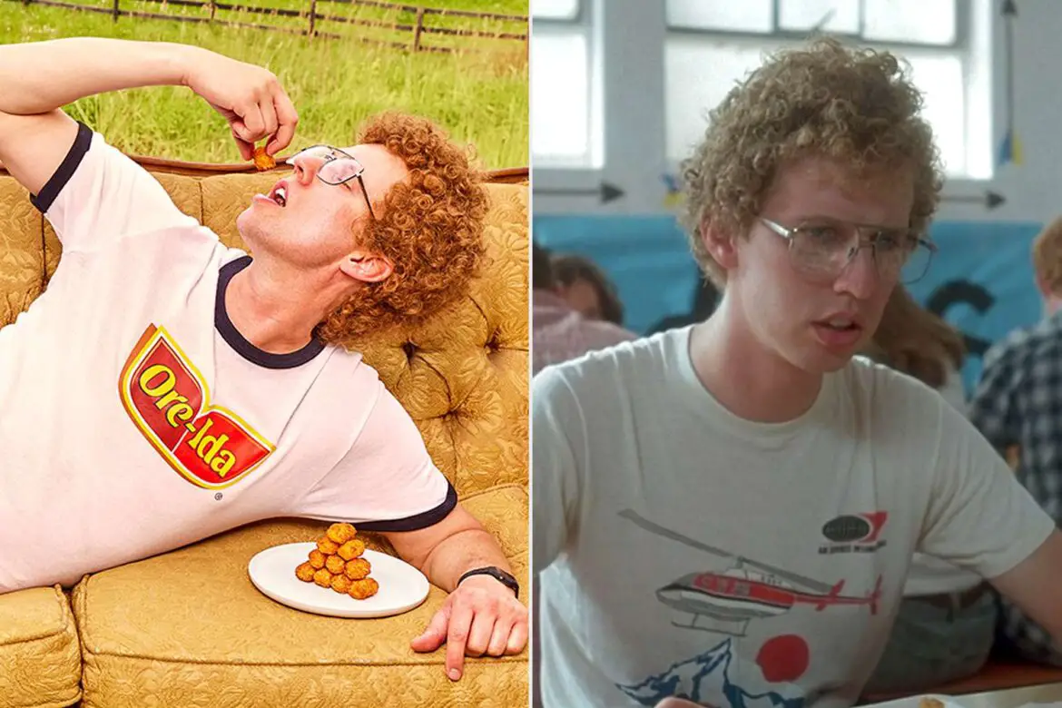 Jon Heder Recreates Napoleon Dynamite Tater Tots Scene 20 Years Later (Exclusive) ArticlePure