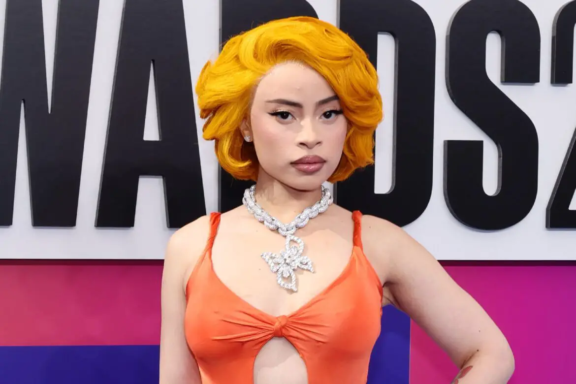 Ice Spice Shows Some Skin in Versace Gown That Shows Her Belly Button at 2024 BET Awards ArticlePure