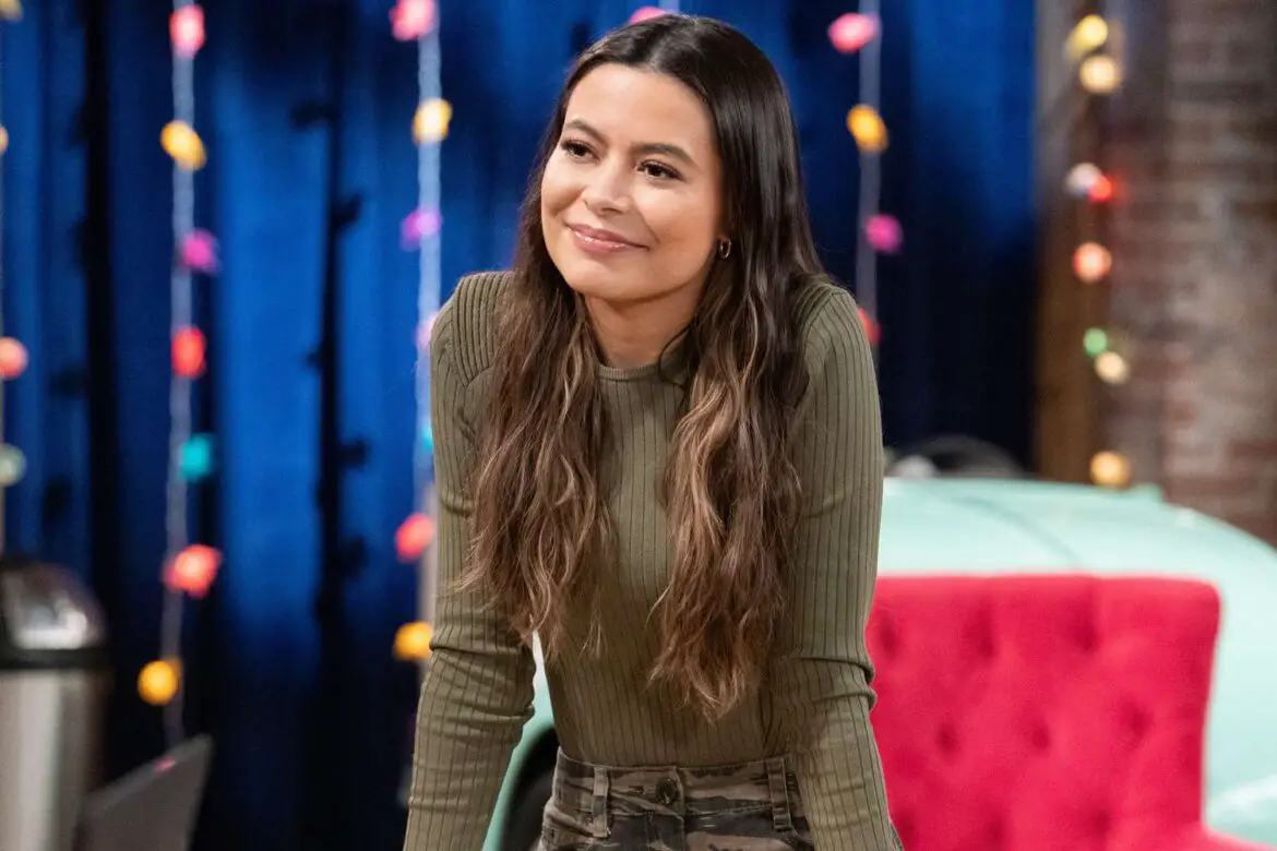 Miranda Cosgrove Says She’s ‘Pretty Sure’ iCarly Will Get a Wrap-Up Movie ArticlePure