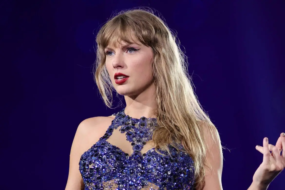 Taylor Swift Flashes Double Peace Signs at Eras Tour Gelsenkirchen Night Two ArticlePure