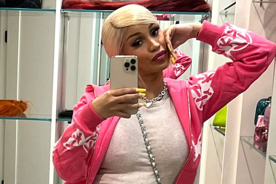 Pregnant Cardi B Shares New Baby Bump Photos ArticlePure