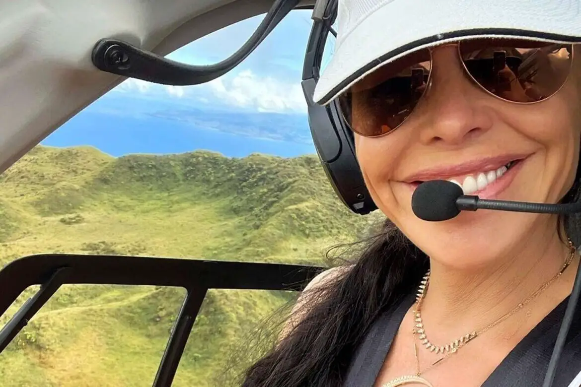 How Lauren Sánchez Became a Pilot at 40 (Exclusive) ArticlePure