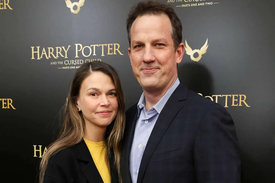 Sutton Foster Files For Divorce From Husband Ted Griffin After 10 Years of Marriage ArticlePure