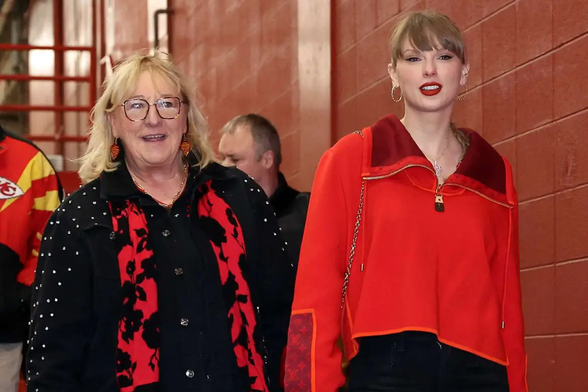 Taylor Swift and Donna Kelce Wore Black Pants at the Chiefs Game ArticlePure