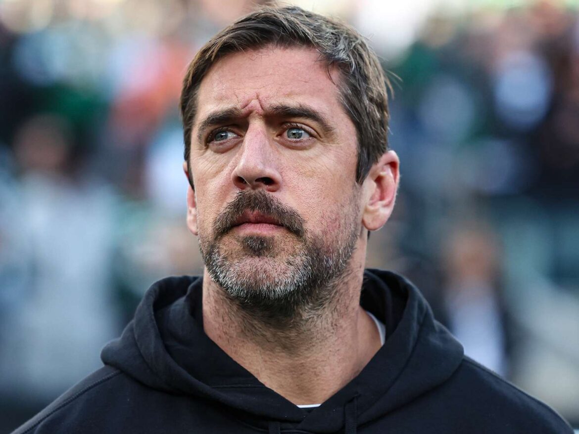 Aaron Rodgers Had ‘Stunted Emotional Intelligence’ Because Dad Didn’t Cry (Exclusive) ArticlePure