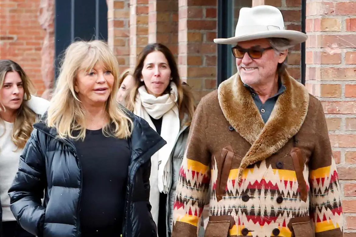 Goldie Hawn and Kurt Russell Go Shopping Together in Aspen Before Christmas ArticlePure