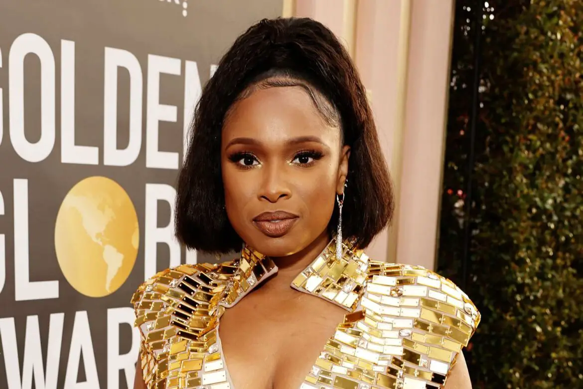 Jennifer Hudson Hit in the Face by a Ball While Sitting Courtside at Knicks Game ArticlePure