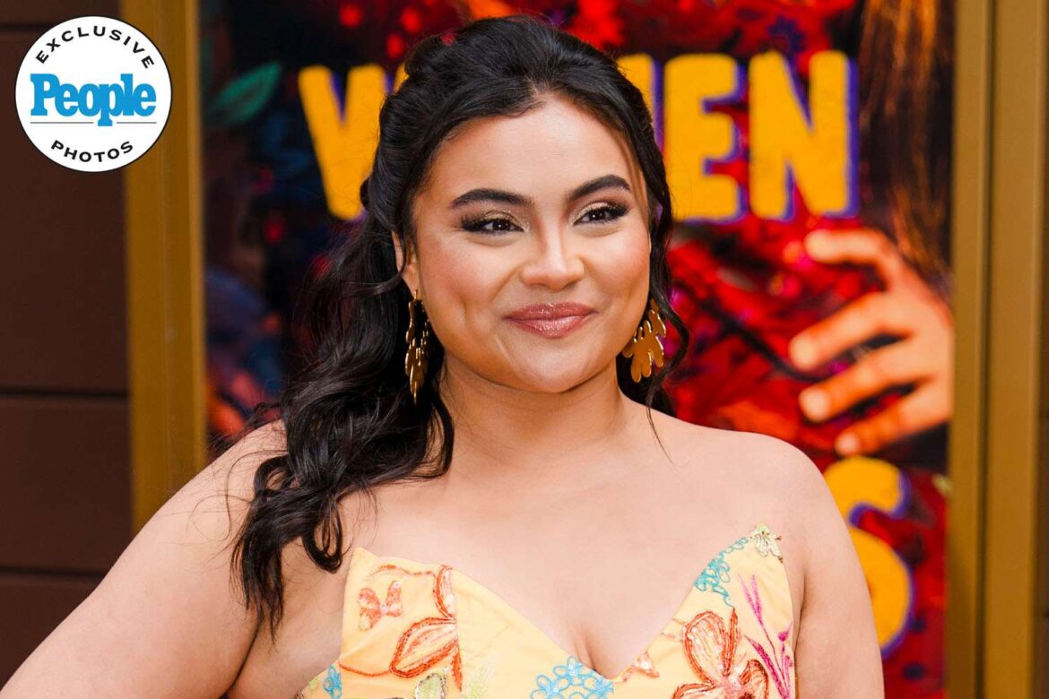 Inside Opening Night of “Real Women Have Curves” (Exclusive) ArticlePure