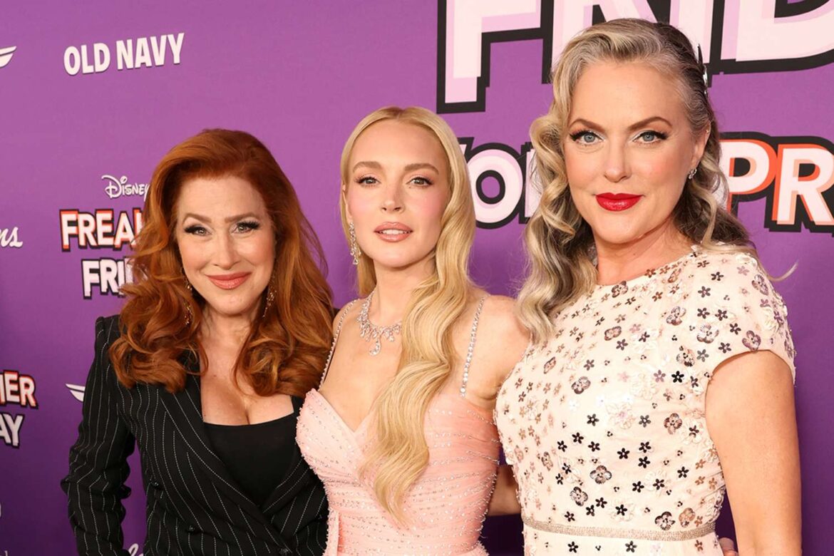 Lindsay Lohan Has a ‘Parent Trap’ Reunion 27 Years After the Film’s Release ArticlePure