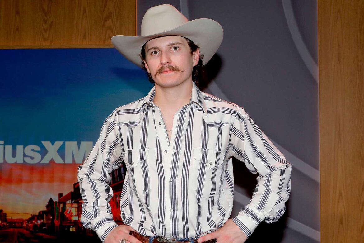 Braxton Keith Abruptly Ends Concert Due to ‘Beer-Throwing’ by Fans ArticlePure